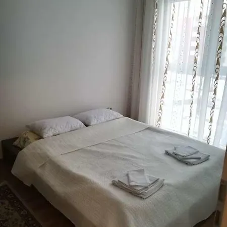 Cozy Avantgarden 3 Брашов