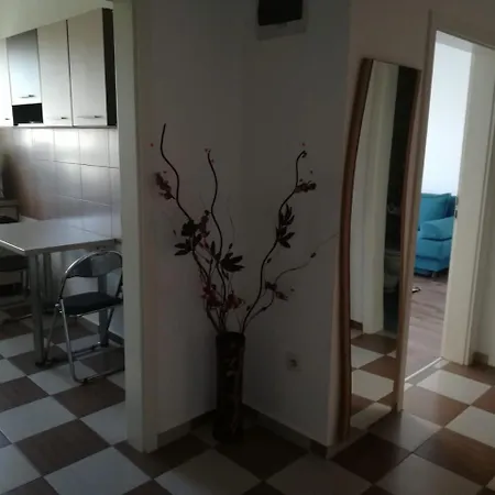 Cozy Avantgarden 3 Апартаменти *